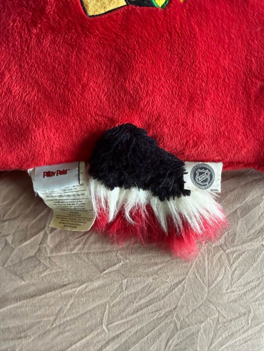 Chicago Blackhawks NHL Official Discontinued 18” Pillow Pet - Picture 4 of 5